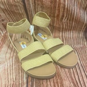 Steve Madden Effie Natural Raffia Sandals Ankle Strap Flat Womens Size 7 NWT